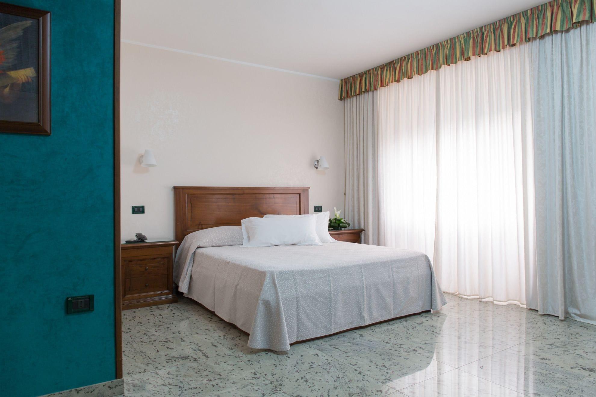 Hotel Arcobaleno Palmi Esterno foto