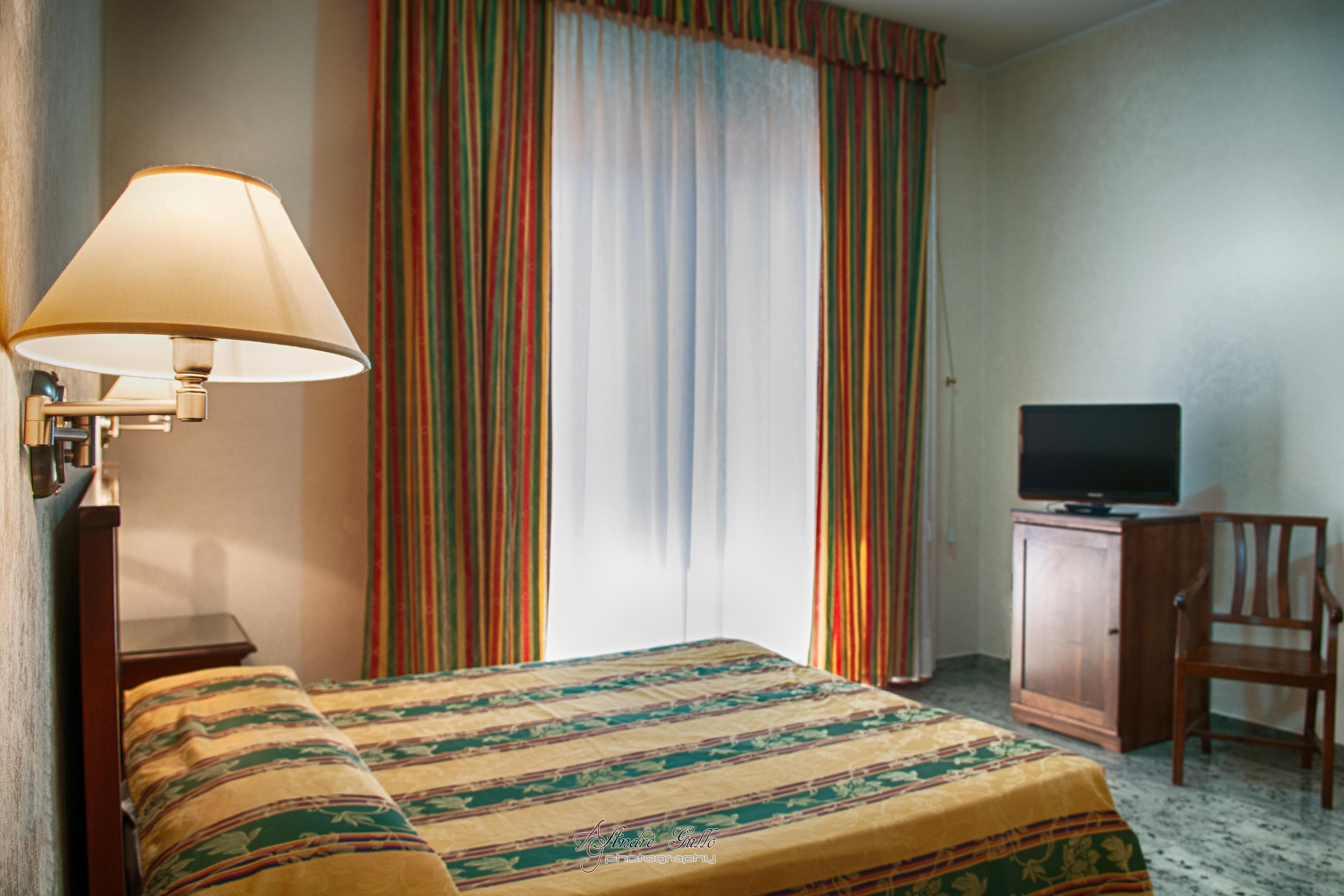 Hotel Arcobaleno Palmi Esterno foto